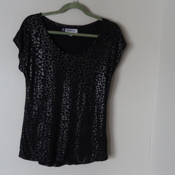 JLO | JENNIFER LOPEZ metallic cheetah tee - Picture 7 of 8